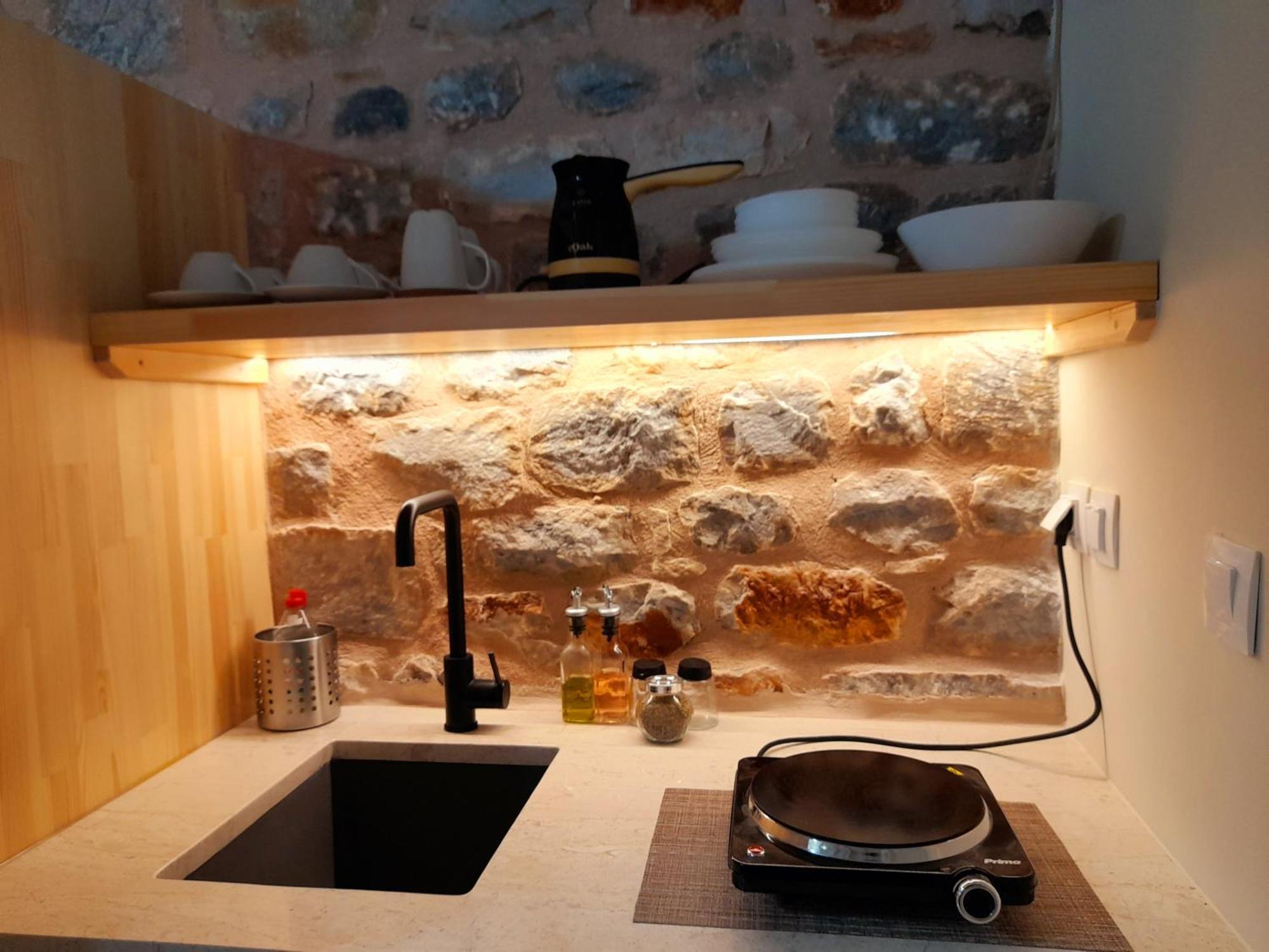 The Two Carob Trees, Traditional Stonehouse, Nikandri, Pirgos Diros Apartment Lefkias Екстериор снимка