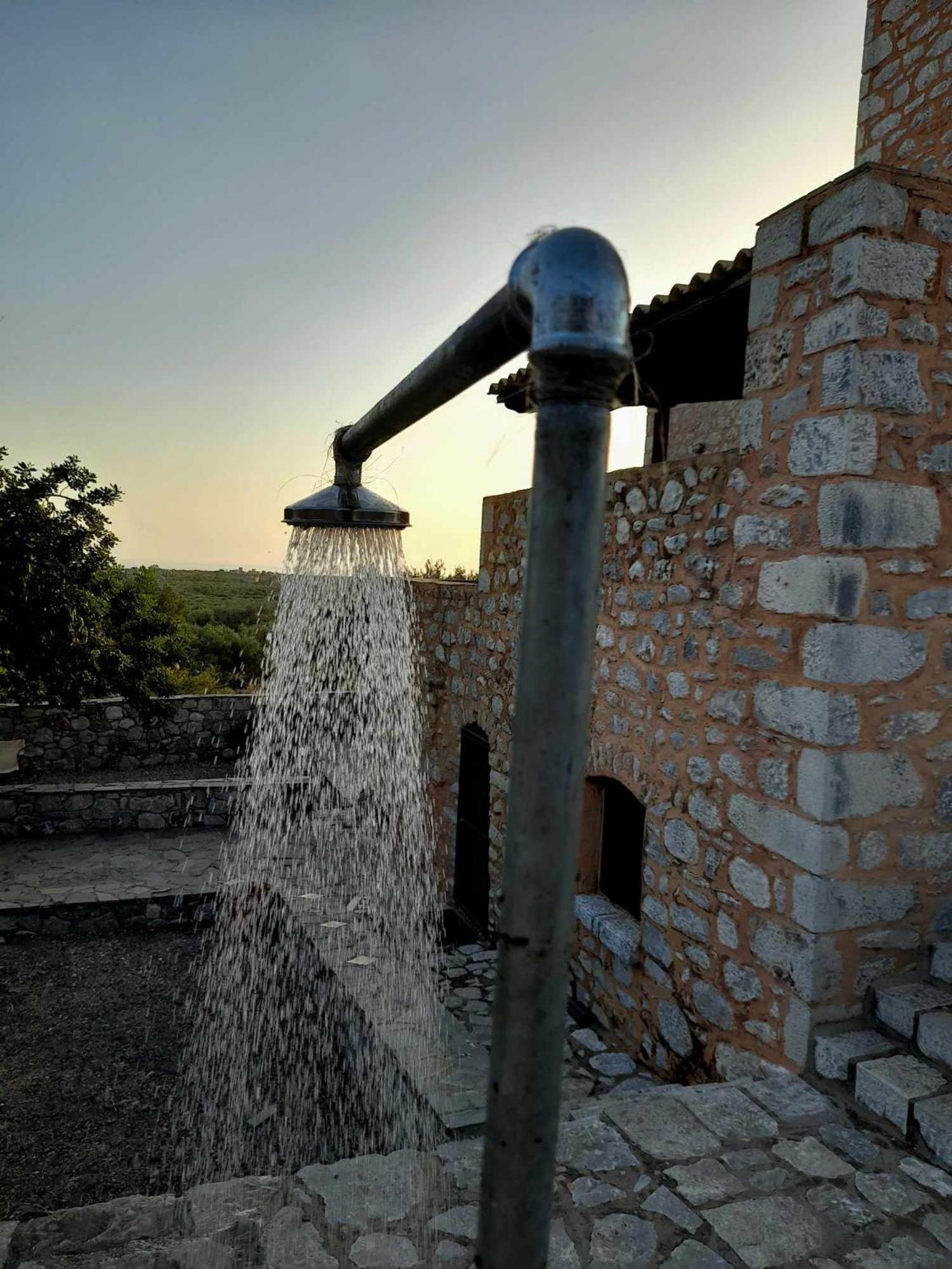The Two Carob Trees, Traditional Stonehouse, Nikandri, Pirgos Diros Apartment Lefkias Екстериор снимка